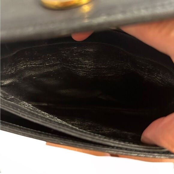 Gucci Black Crossbody Bag - Picture 9 of 11